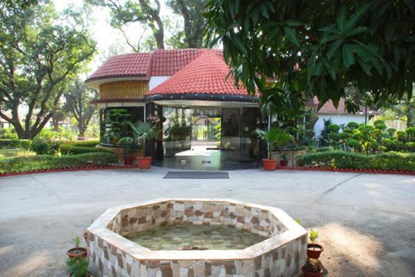 Corbett Leela Vilas Hotell Corbett National Park Exteriör bild